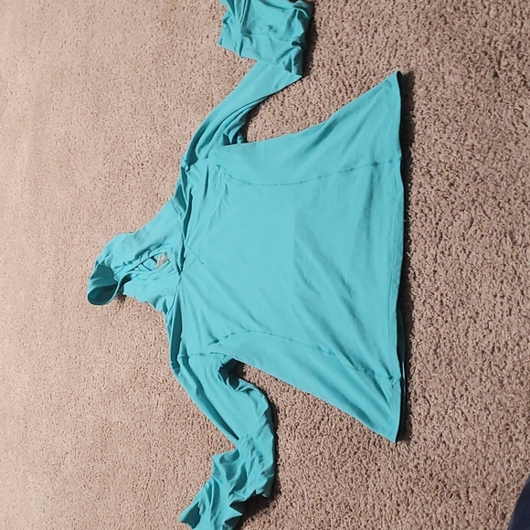 Fabletics Tops - EUC FABLETICS ACTIVEWEAR TOP W/ POCKETS AND HOOD SZ SMALL